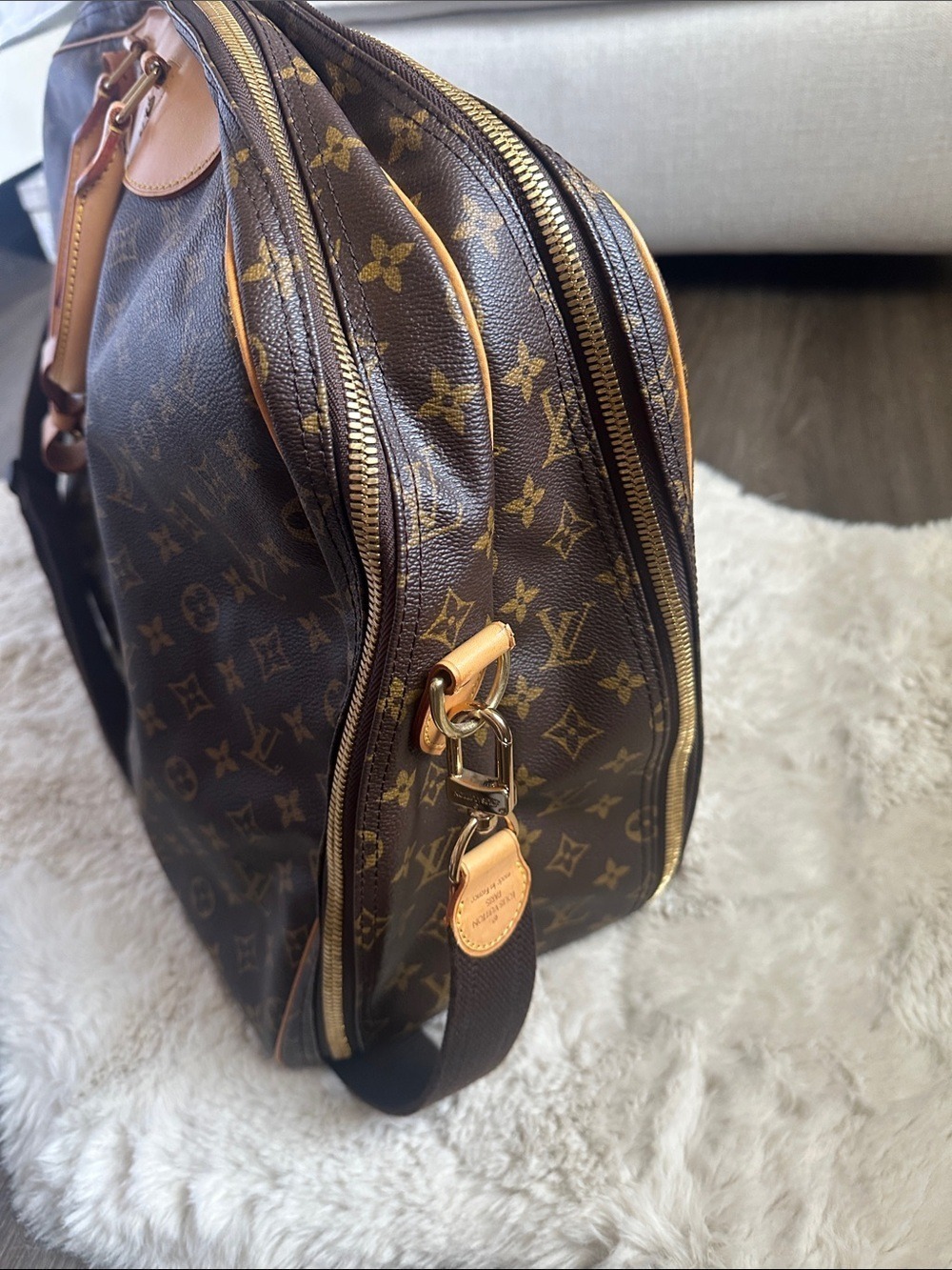 Louis Vuitton Alize Monogram Canvas Travel Bag - Picture 8 of 16